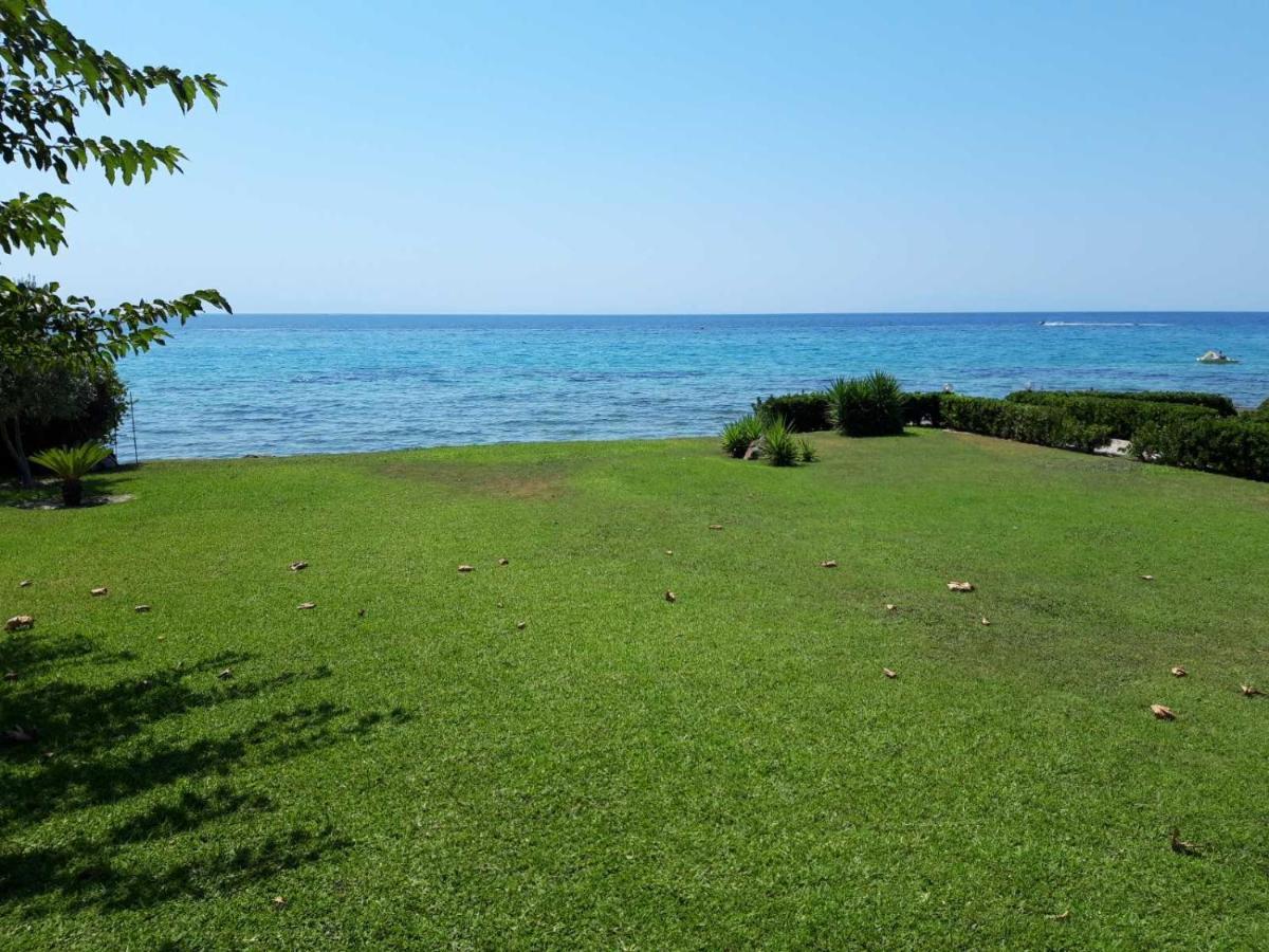 Villa 3Ω Nea Skioni Dış mekan fotoğraf